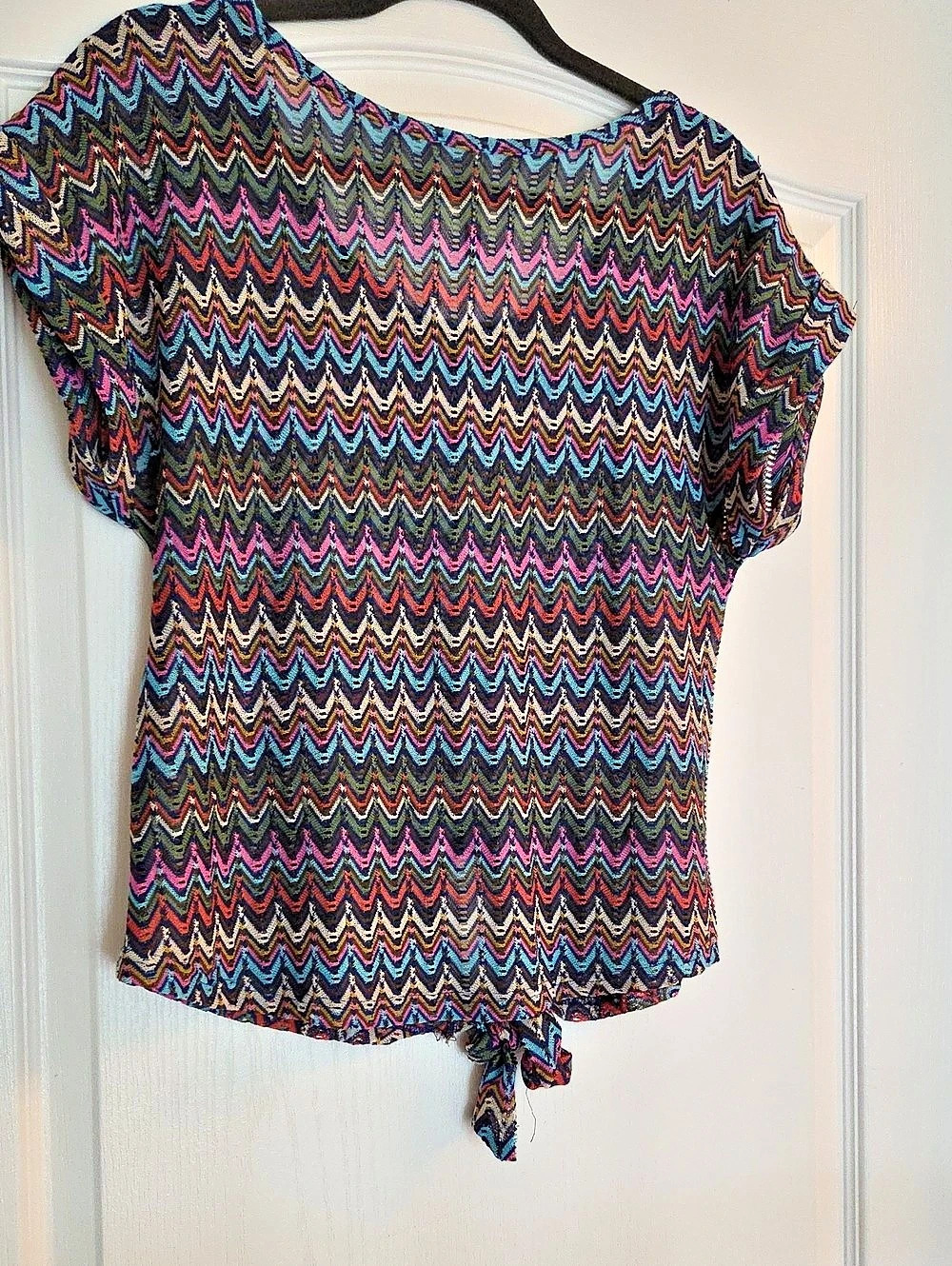 West 36 Multicolor Zigzag Tie-Front Blouse Size S